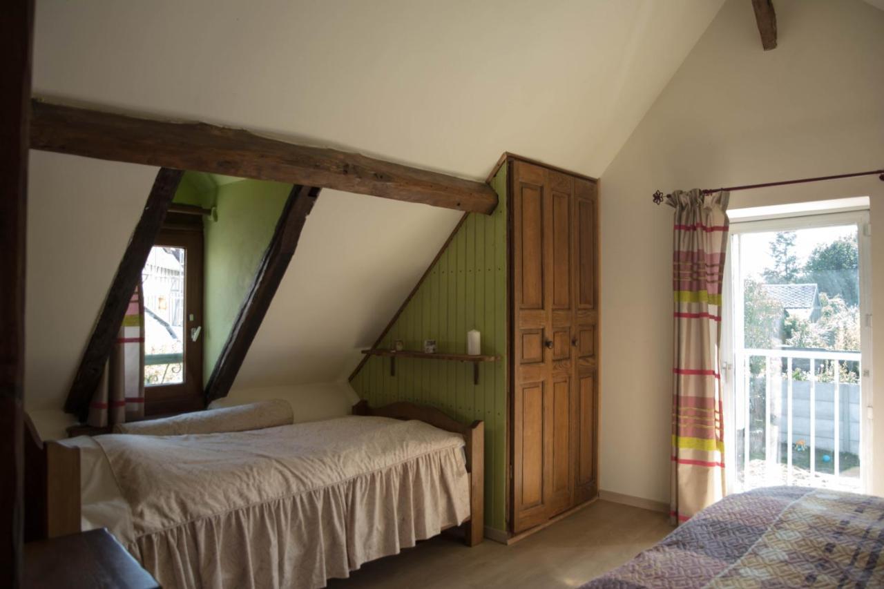 Repos En Normandie Damville Bagian luar foto